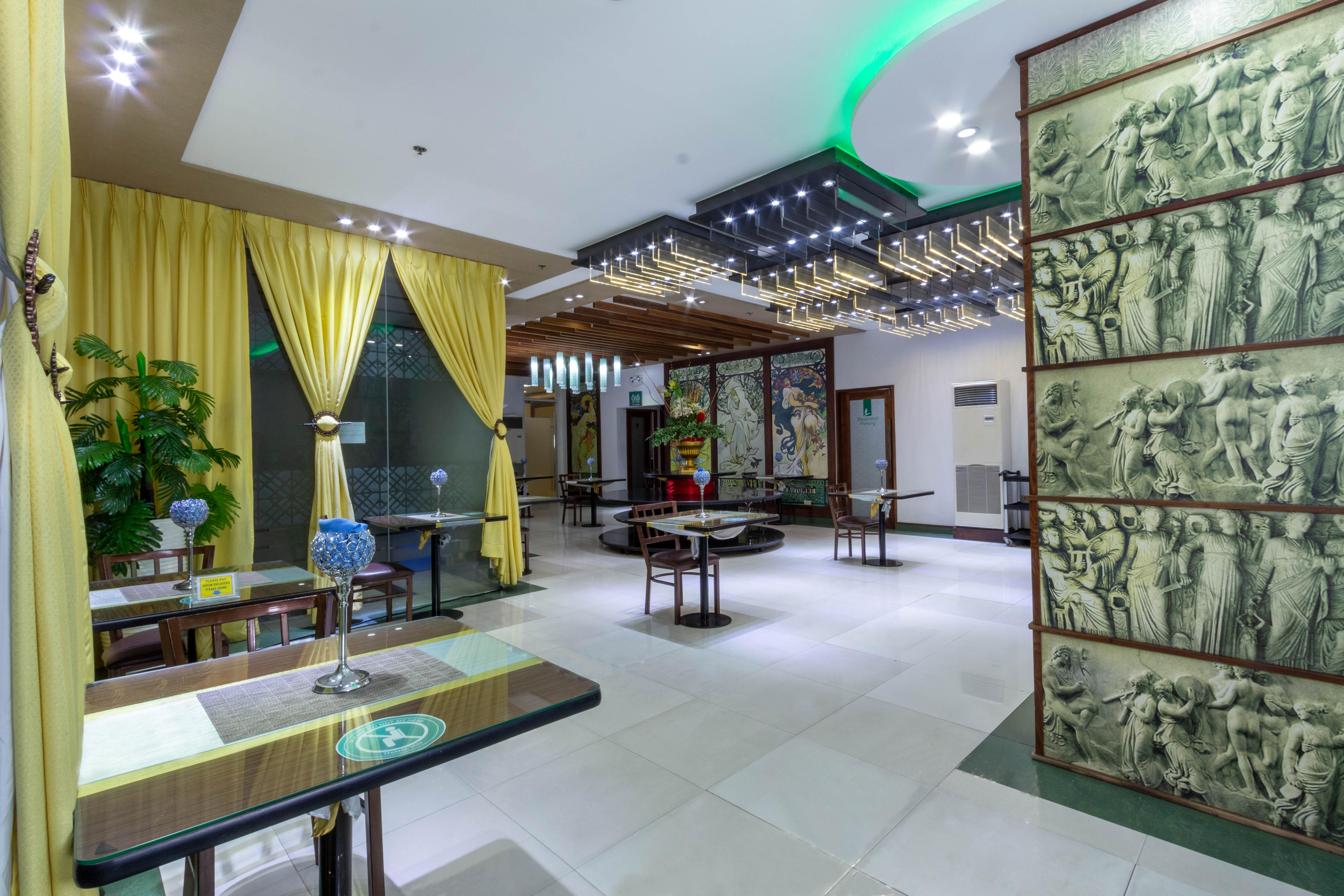 Eurotel Vivaldi Araneta เกซอนซิตี้ ภายนอก รูปภาพ