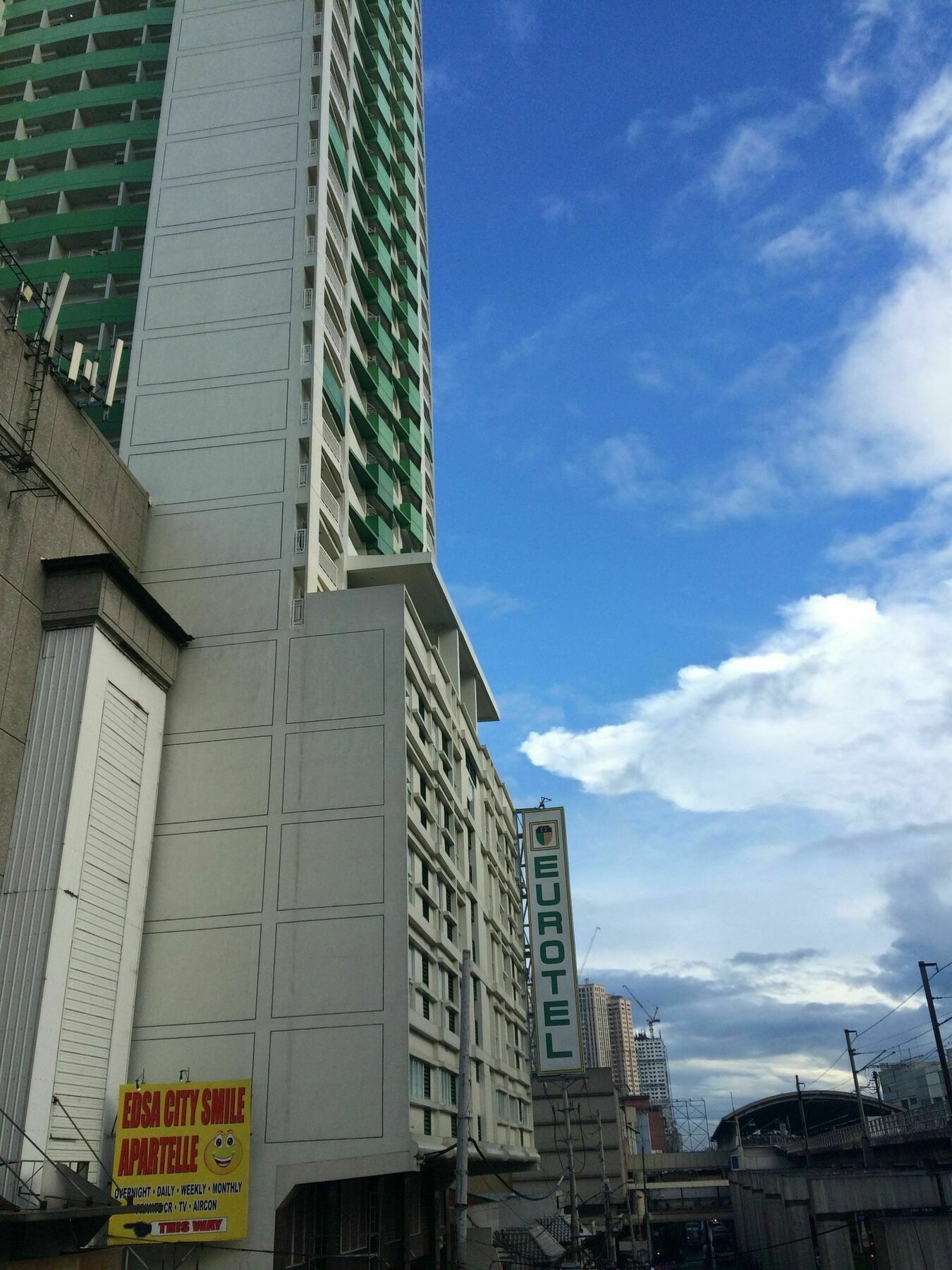 Eurotel Vivaldi Araneta เกซอนซิตี้ ภายนอก รูปภาพ